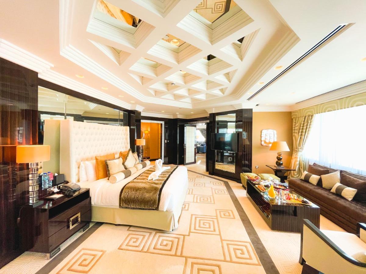 Moevenpick Grand Al Bustan Hotel Dubai Exterior photo Suite