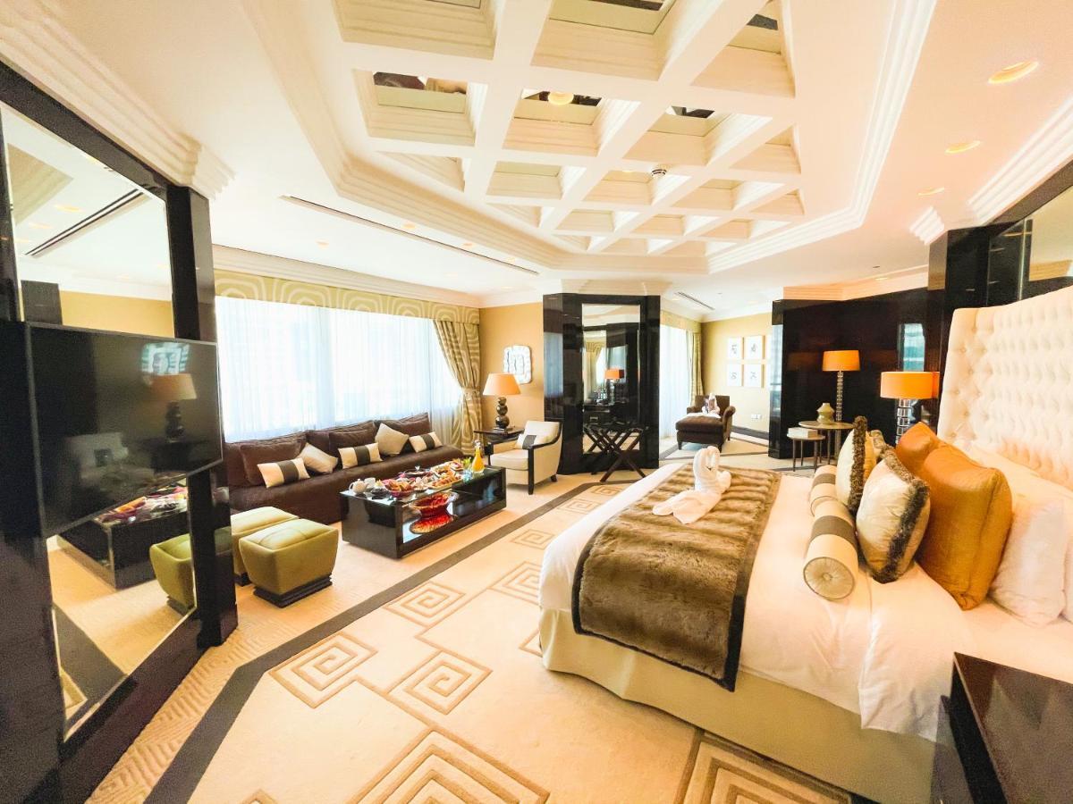 Moevenpick Grand Al Bustan Hotel Dubai Exterior photo A suite at the hotel