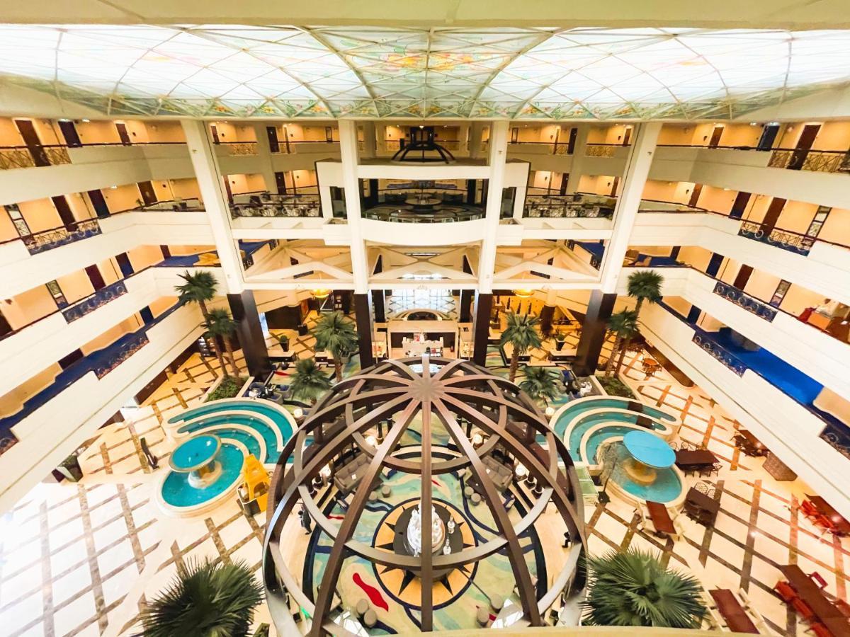 Moevenpick Grand Al Bustan Hotel Dubai Exterior photo The Atrium